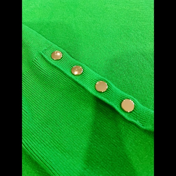 Like new Zara light knit sweater, apple green - Picture 4 of 4